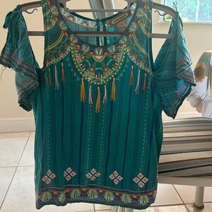 Cold shoulder with tie sleeve top